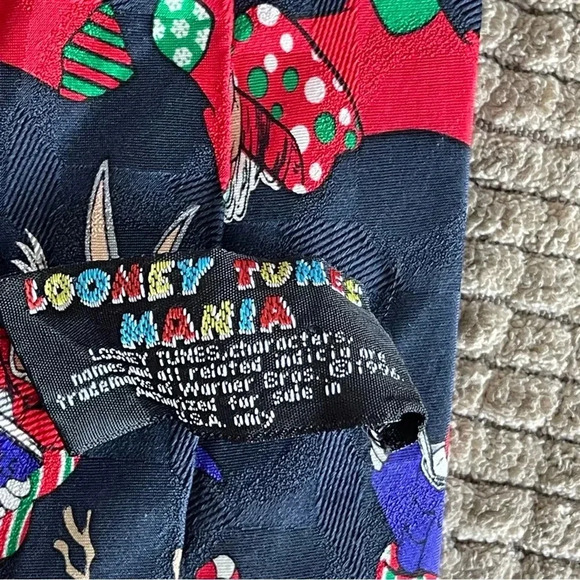 Vintage Looney Tunes Mania Christmas Neck Tie - Picture 6 of 7